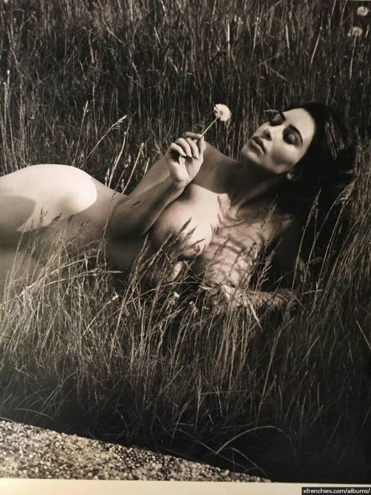 Photo Leak and nude pics of Kim Kardashian #19