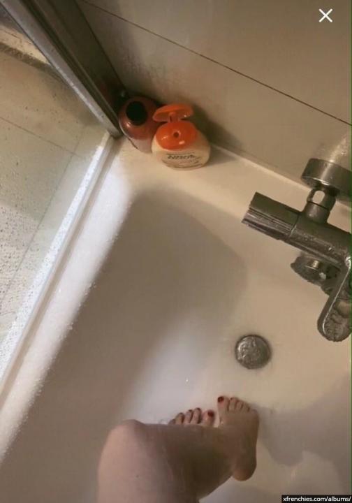 Photos of Chelxie Onlyfans Leak's feet n°10