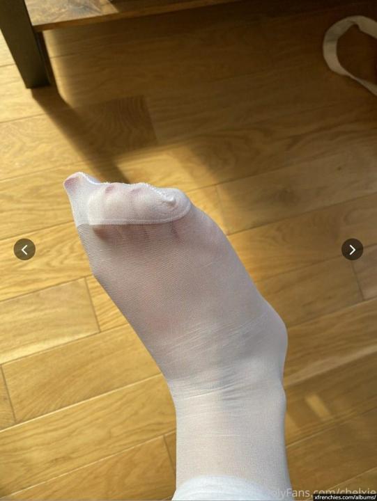 Photos of Chelxie Onlyfans Leak's feet n°33