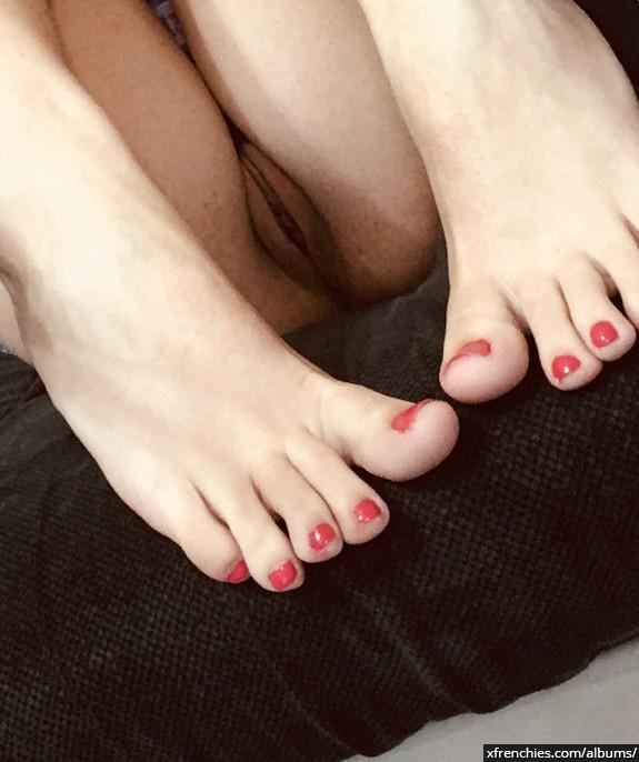 Photo Photos of my girlfriend's sexy feet and bottom | stocking tube #34