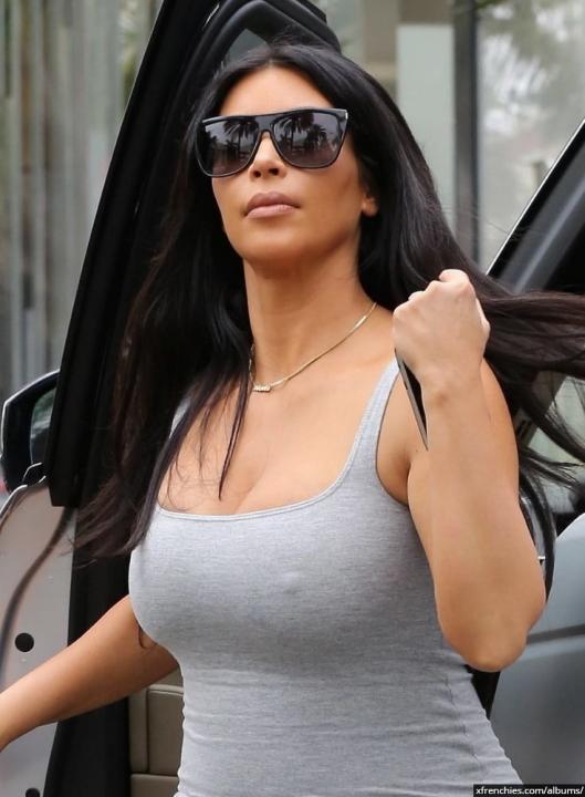 Foto sexy di Kim Kardashian in mutande n°39