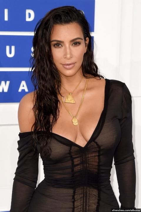 Fotos sexy de Kim Kardashian en ropa interior n°65