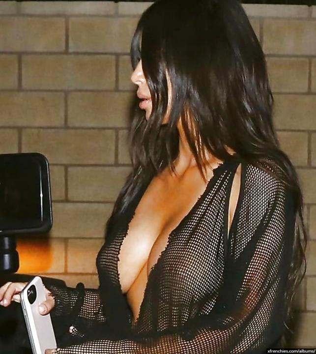 Sexy photos of Kim Kardashian in her underwear n°127