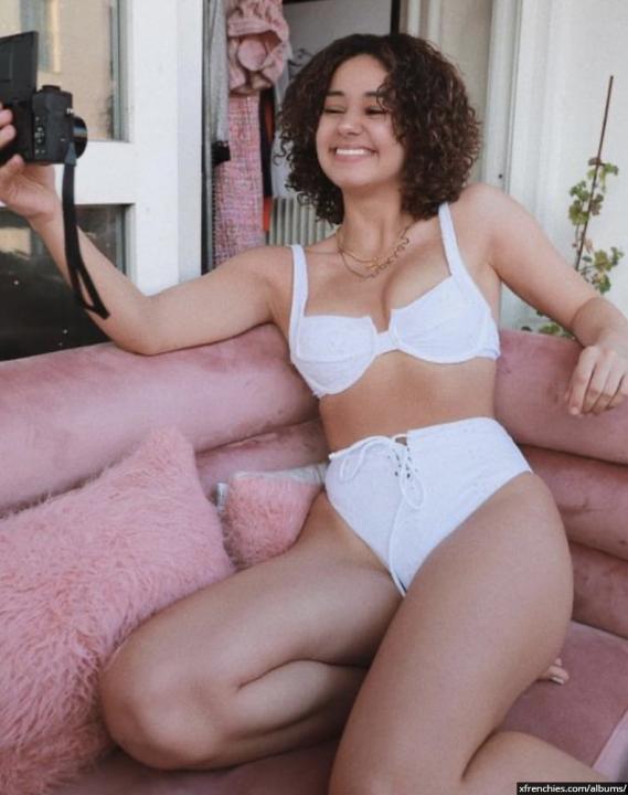 Fotos de lencería sexy de Lena Situación desnuda n°10