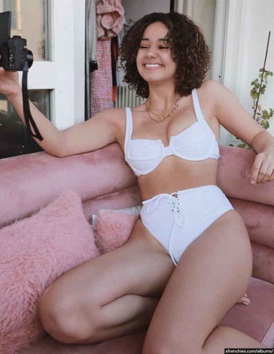 Fotos de lencería sexy de Lena Situación desnuda n°46